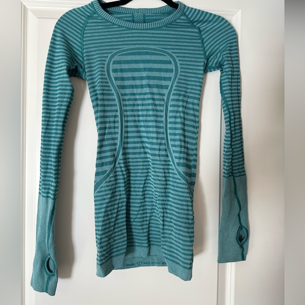 Lululemon swiftly long sleeve size 2